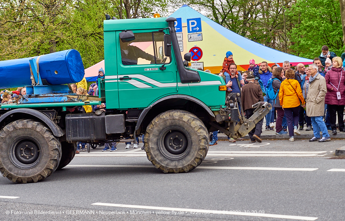 01.05.2023 - Maibaumaufstellung in Berg am Laim